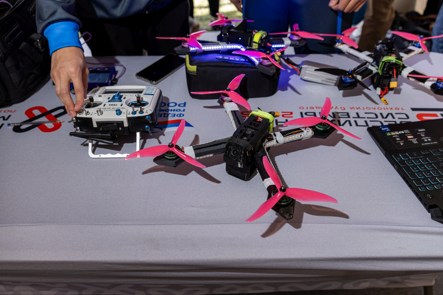 Кубок мэра Москвы гонки дронов 2025 техника.jpg