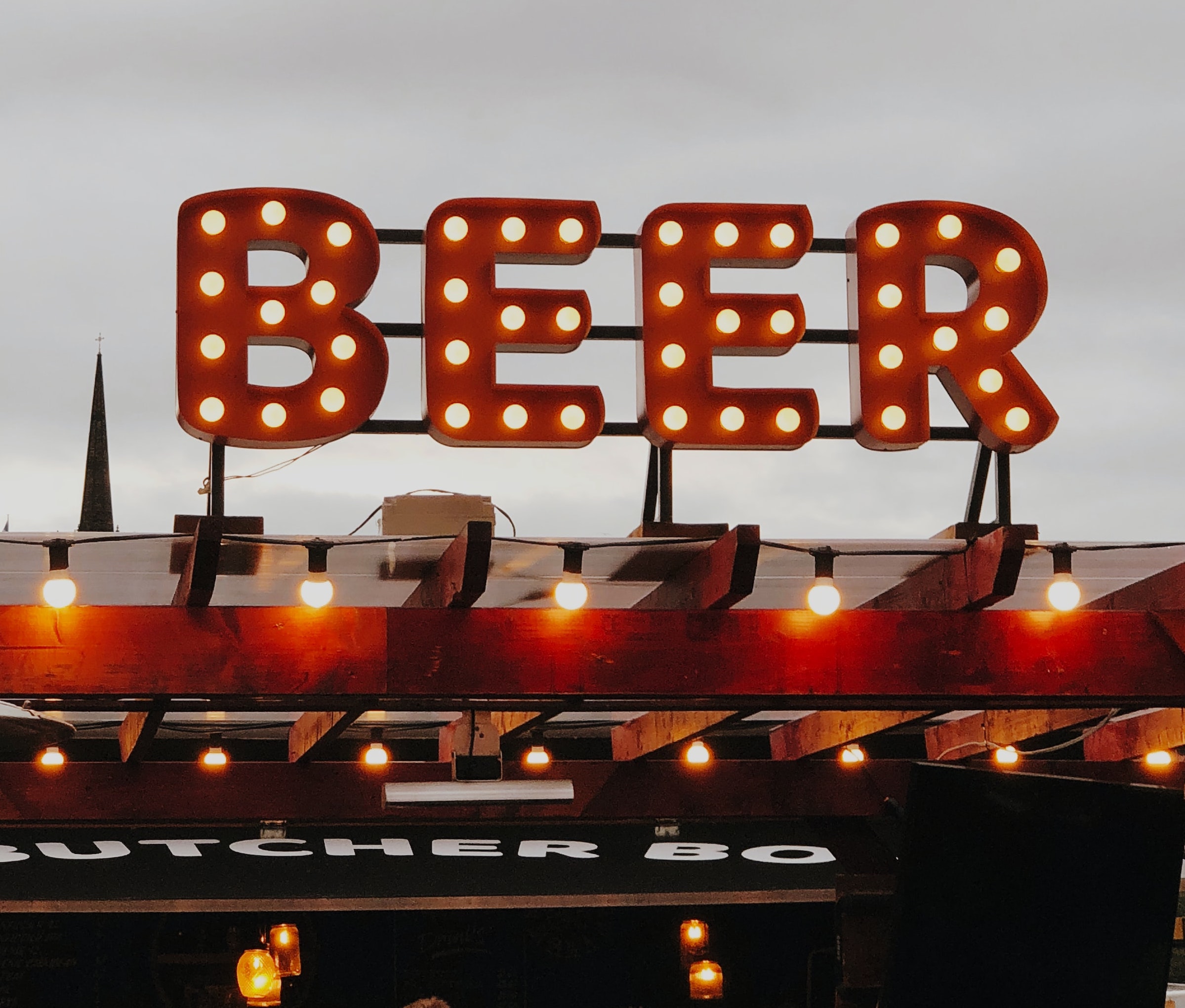 Пива на стадионах ЧМ-2022 не будет