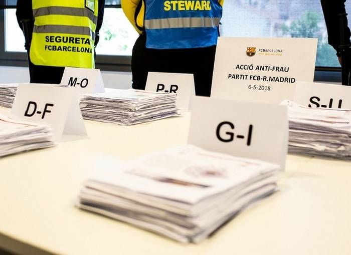 «Барселона» аннулировала 2823 абонементов за перепродажу мест