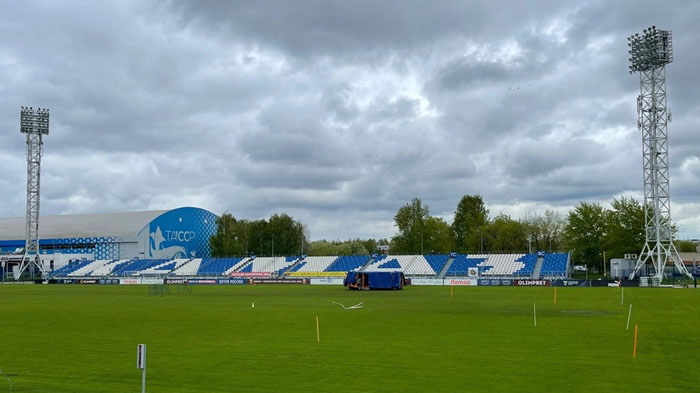 РФС в этом году поставит в регионы восемь искусственных полей