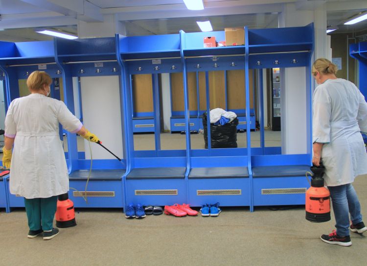 Вирусная десятина. Российскому футболу разрешили зрителей