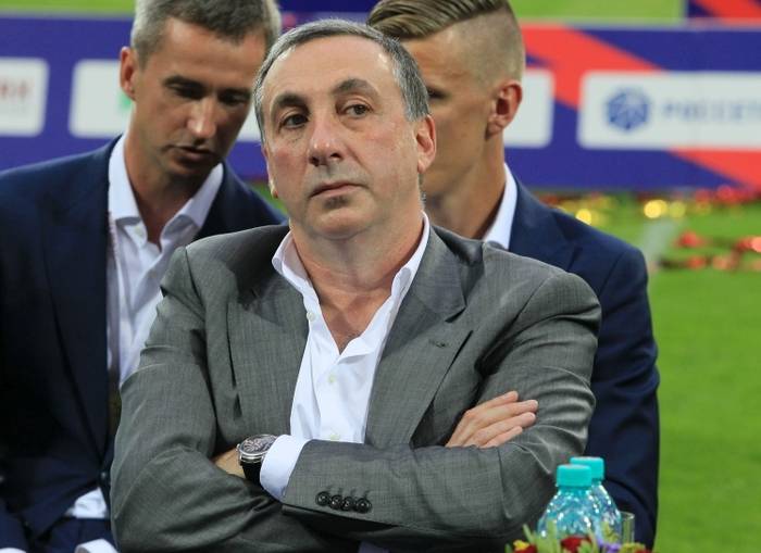 Экономный, но привилегированный спонсор