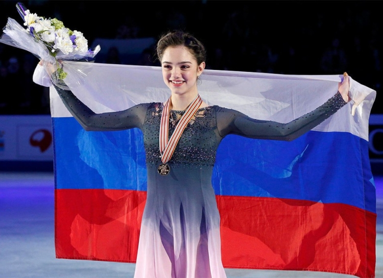 Евгения Медведева подписала контракт с медиакомпанией