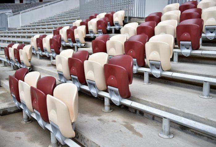В «Лужниках» смонтировали более половины зрительских кресел