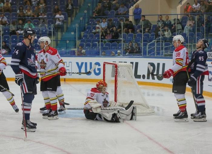 Хоккейный демпинг