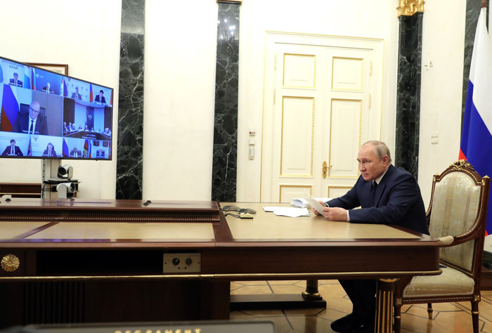 Владимир Путин поручил изменить распределение отчислений от азартных игр в пользу массового и детского спорта