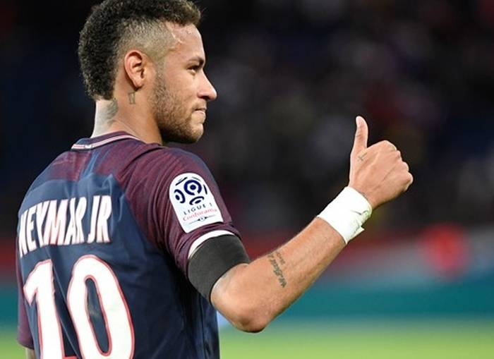 Футбольные клубы мира установили рекорд годовых трансферных расходов