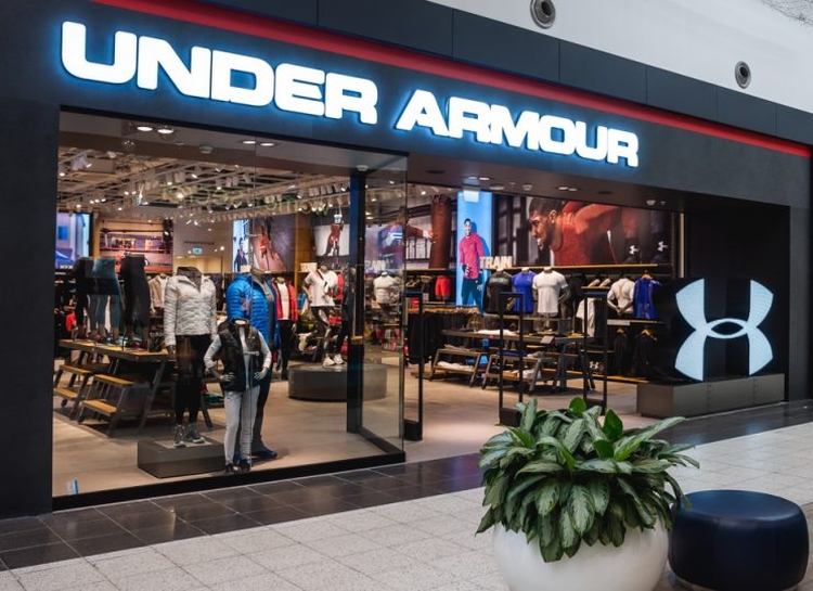 Under Armour закрывает магазины в России