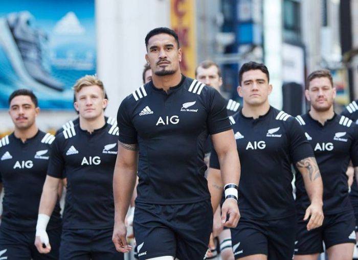 Добрая сила. Регбисты защищают японцев