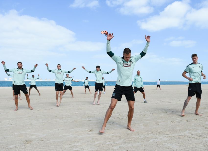 Модель для сбора. Как и почем вывезти команду в Дубай