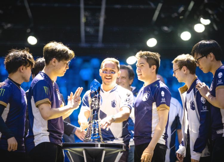 Сколько зарабатывают топ-менеджеры в киберспорте. Исследование Odgers Berndtson