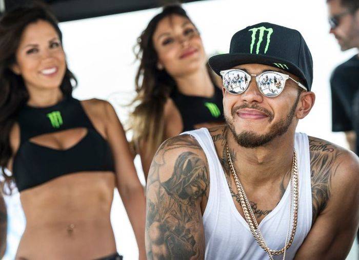 Льюис Хэмилтон станет «монстром»