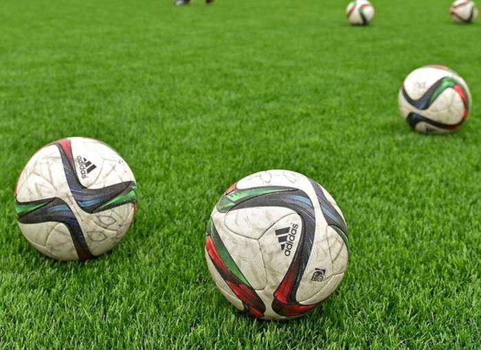 Новые футбольное поле и бассейн обещают построить в Москве