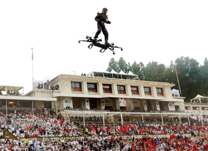 Мяч с небес