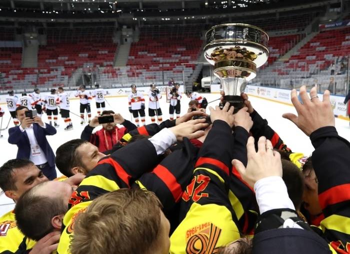 Хоккейный рок-н-ролл