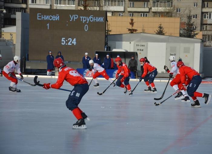 Ледовое преображение. В Красноярске снова перепрофилировали стадион