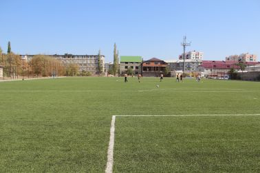 Футбольное поле с искусственным покрытием, г.Кизилюрт